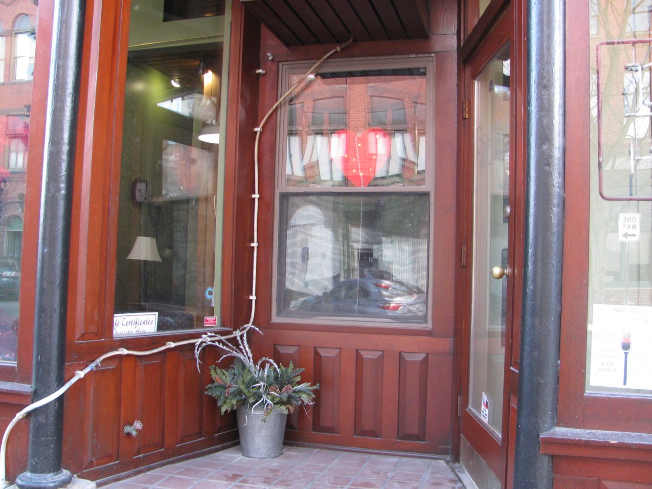 94 Main St, Auburn, ME 04210